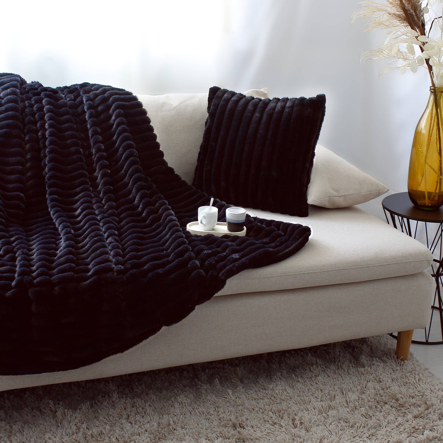 Coussin fourrure