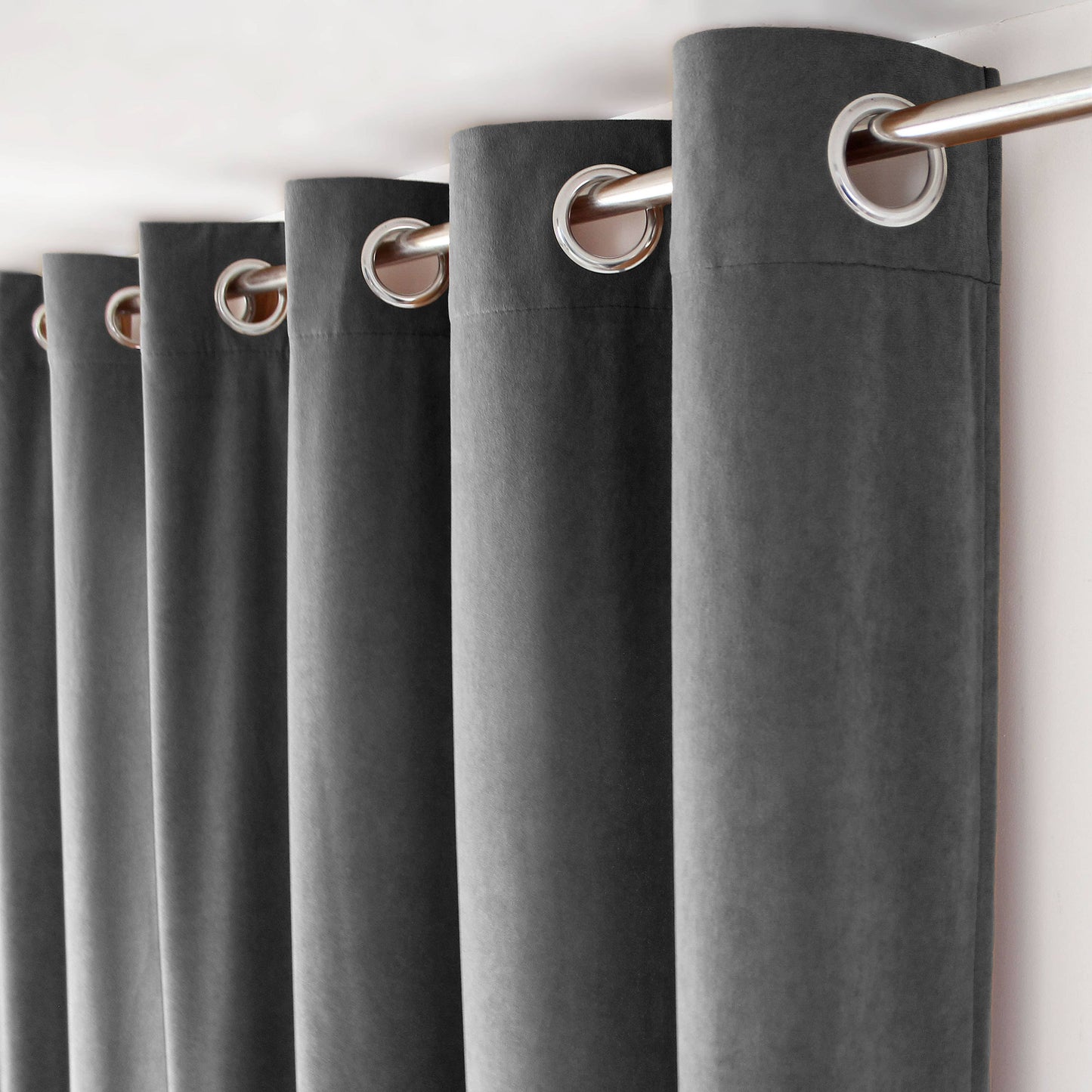 Rideau à Œillets, 140x260cm, Velours, Collection Câlin