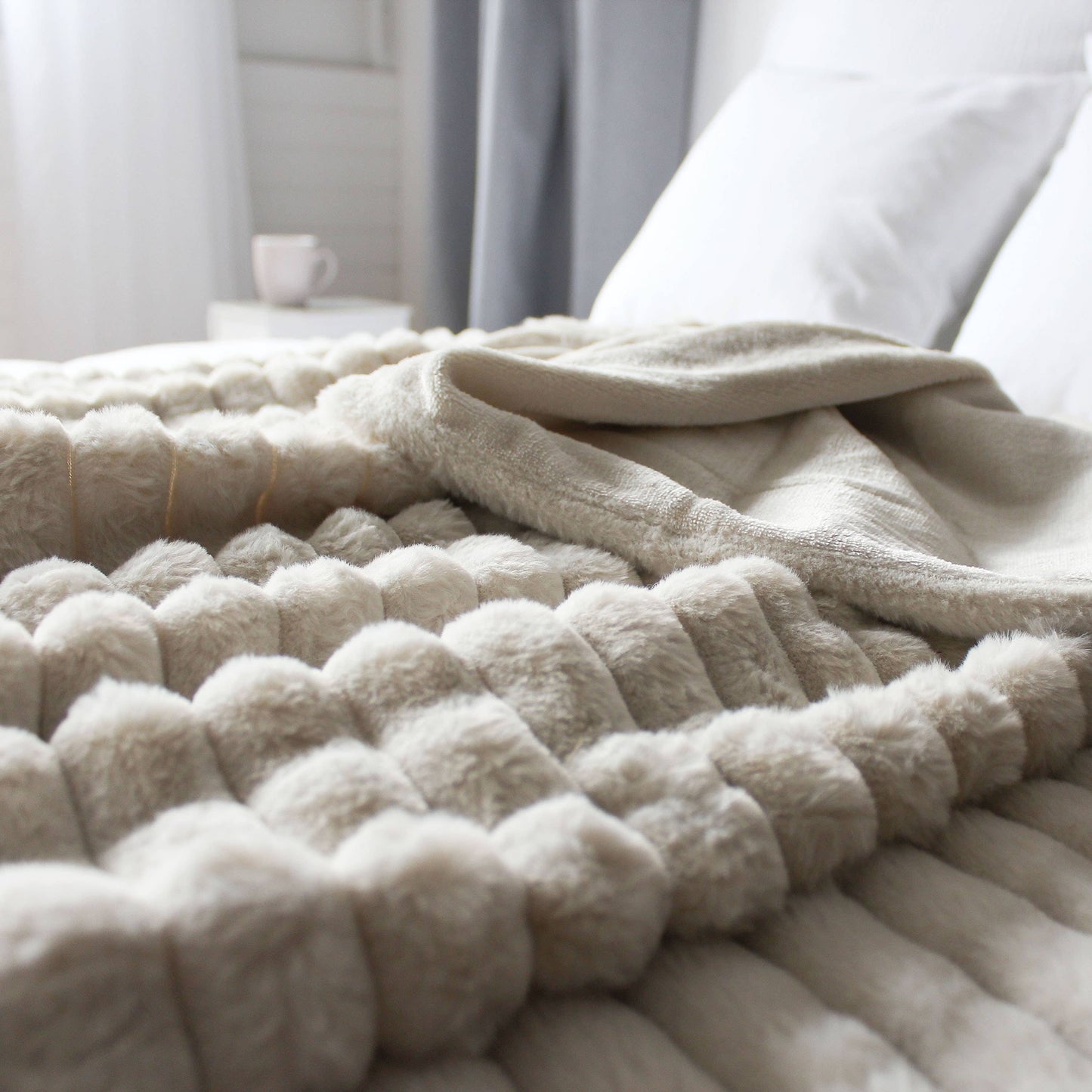 Couverture Fausse fourrure, doublure flanelle, 180x220cm