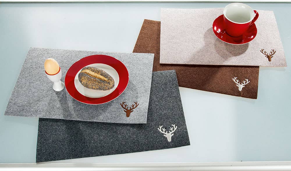 Set de table en feutre droit. Cerf VE 16