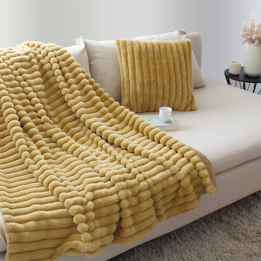 Coussin fourrure